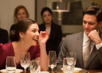 Woman Laughs Hysterically After Husband Calls Her ‘Housewife’ In Front Of Coworkers, Leaves Him Red-Faced