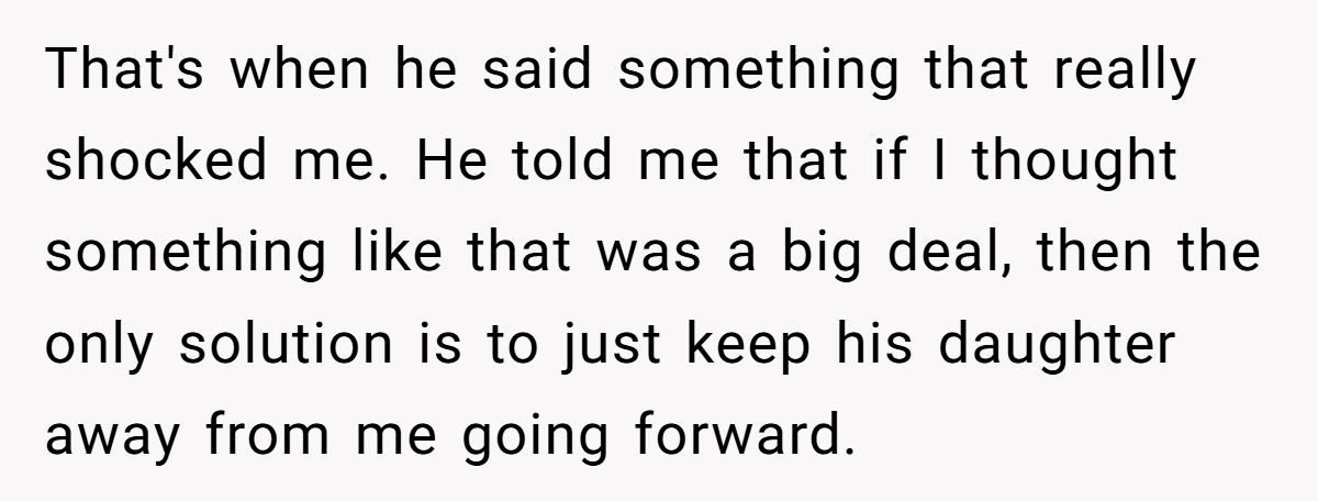 Man Tells Girlfriend He’ll Keep Daughter Away After She Says She Felt Disrespected At Family Dinner Generated by Aubtu.biz