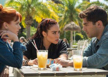 Woman Calls Out Cousin For Blaming Her Body Odor On Her In Front Of Boyfriend Woman Calls Out Cousin For Blaming Her Body Odor On Her In Front Of Boyfriend