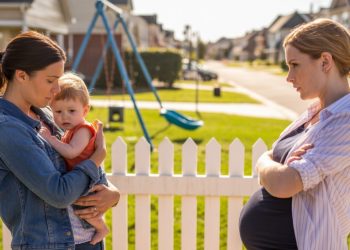 Woman Tells Childhood Friend Her Unvaccinated Baby Won’t Be Around Her Child, Sparks Fallout