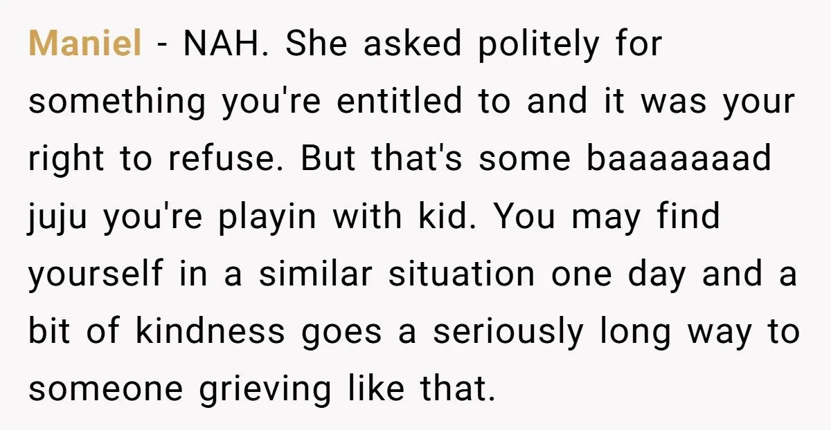 Student Refuses To Give Up Mother’s Day Off For Coworker Who Lost Her Son, Colleagues Call Her Cruel Generated by Aubtu.biz