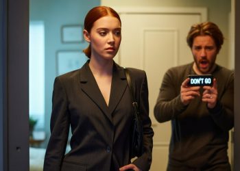 Girlfriend Leaves Relationship After Boyfriend Suggests Polyamory With His Childhood Friend