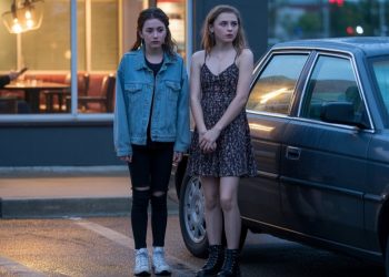 Stepdad Calls Twins “Trashy,” Makes Them Wait Outside Restaurant Until Mom Arrives Stepdad Calls Twins “Trashy,” Makes Them Wait Outside Restaurant Until Mom Arrives