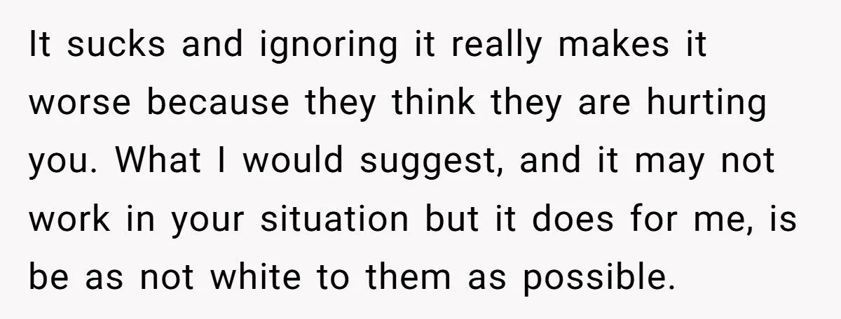 Woman Sends Savage DM To Former Bully After Seeing Her Copy The Racist Gesture She Once Used Generated by Aubtu.biz