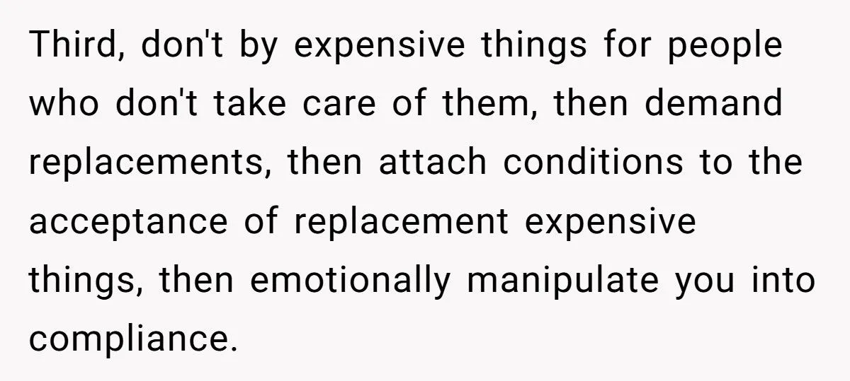 Fiancé Refuses To Re-Propose After She Lost The Engagement Ring, Is He Being Reasonable?