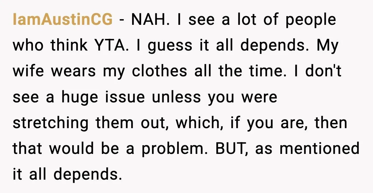 Man Calls Out Wife For Stealing His Underwear While She’s Eight Months Pregnant