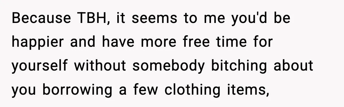 Man Calls Out Wife For Stealing His Underwear While She’s Eight Months Pregnant
