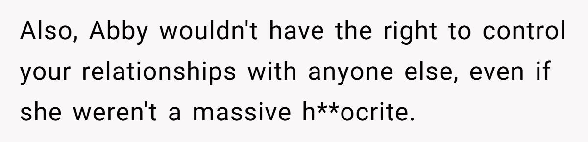Family Feud: Redditor Calls Out SIL’s Hypocrisy Over Mom’s Invite Generated by Aubtu.biz