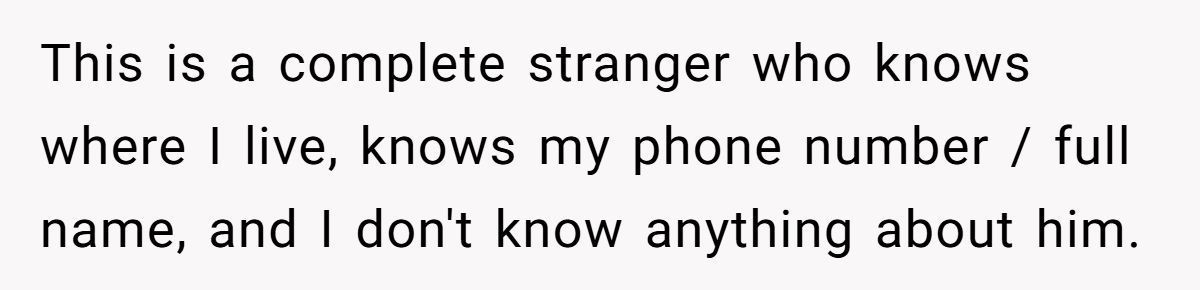 She Told a Restaurant About a Delivery Driver Who Wouldn’t Stop Texting Her - Now He’s Fired. Generated by Aubtu.biz