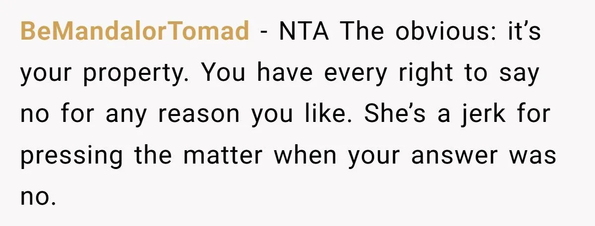 A Bride Accuses Half Sister of ‘Gatekeeping Late Mom’s Love’ Over Necklace