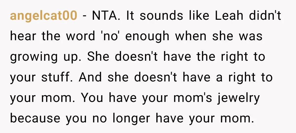 A Bride Accuses Half Sister of ‘Gatekeeping Late Mom’s Love’ Over Necklace