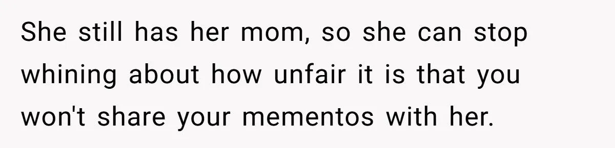 A Bride Accuses Half Sister of ‘Gatekeeping Late Mom’s Love’ Over Necklace