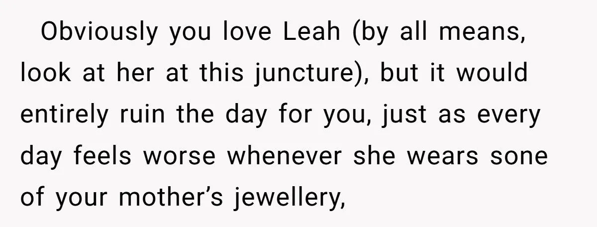 A Bride Accuses Half Sister of ‘Gatekeeping Late Mom’s Love’ Over Necklace