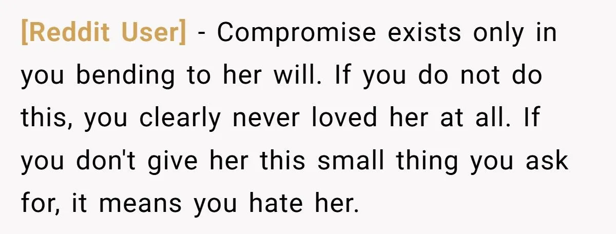 A Bride Accuses Half Sister of ‘Gatekeeping Late Mom’s Love’ Over Necklace