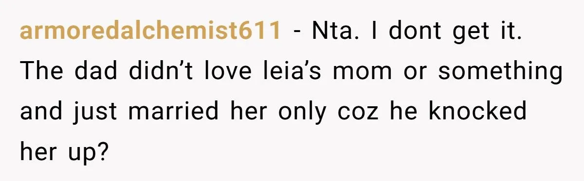 A Bride Accuses Half Sister of ‘Gatekeeping Late Mom’s Love’ Over Necklace