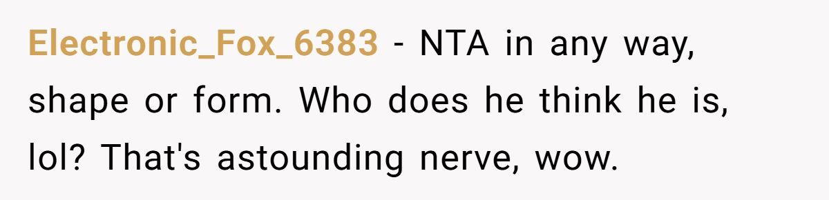 Man Won’t Kick Out His Dog for a Friend Going Through Divorce - Right Call or Cold-Hearted? Generated by Aubtu.biz