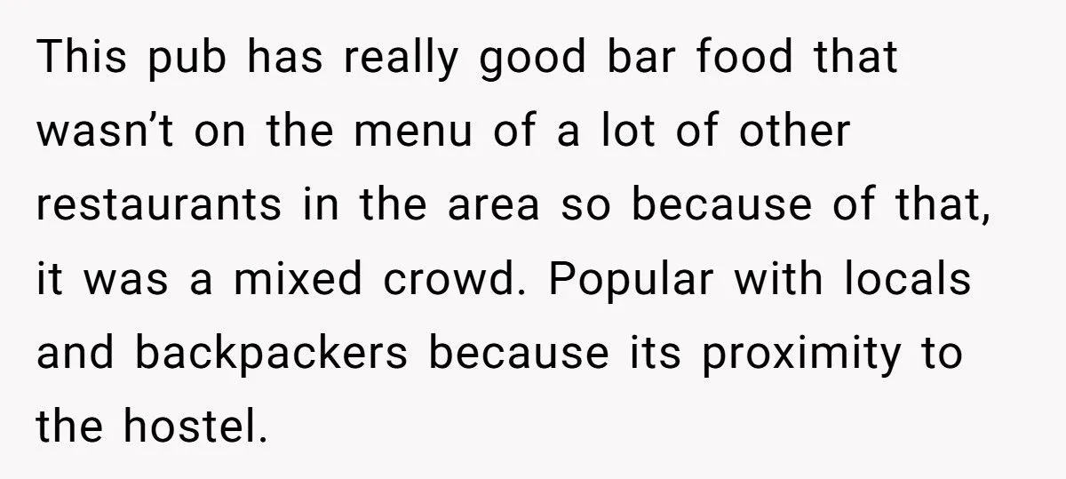 Man Asked Politely For Barstool, Woman Assumes He’s Flirting, His Comeback Left Her Red-Faced Generated by Aubtu.biz