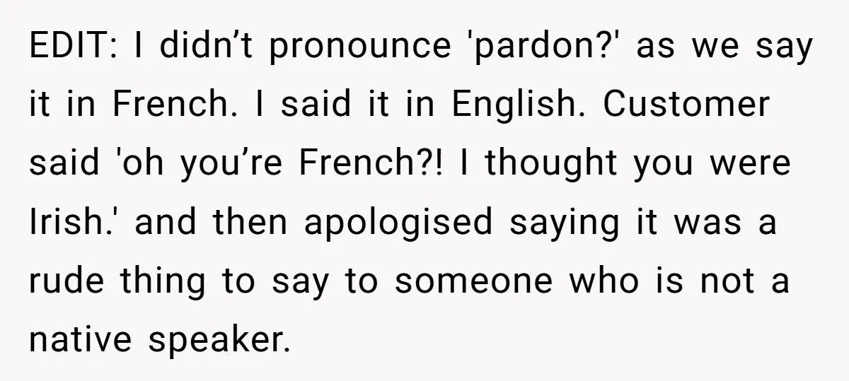 Man Asked Politely For Barstool, Woman Assumes He’s Flirting, His Comeback Left Her Red-Faced Generated by Aubtu.biz