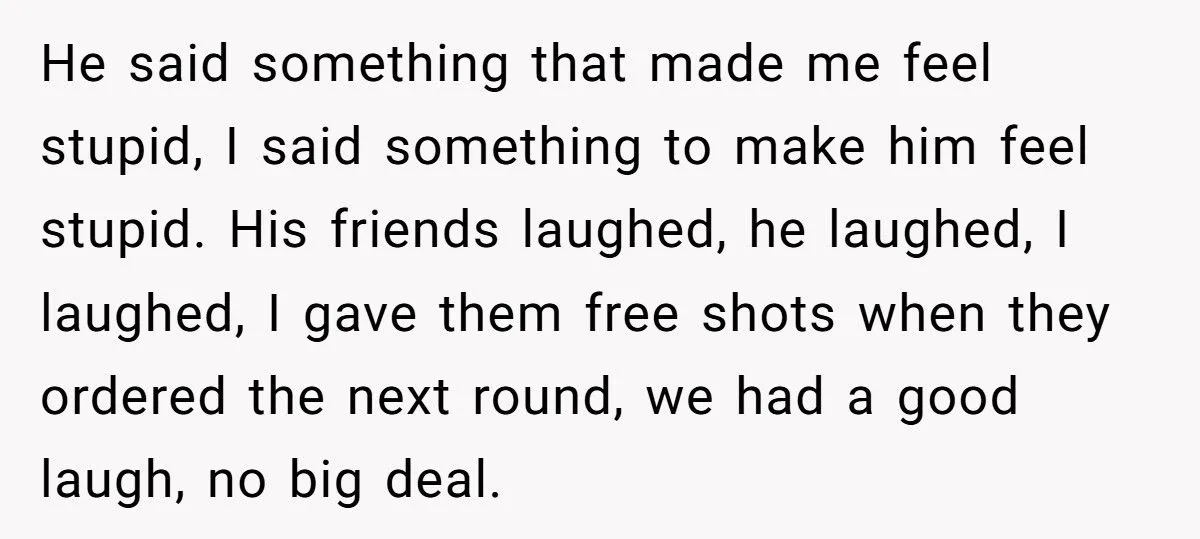 Man Asked Politely For Barstool, Woman Assumes He’s Flirting, His Comeback Left Her Red-Faced Generated by Aubtu.biz