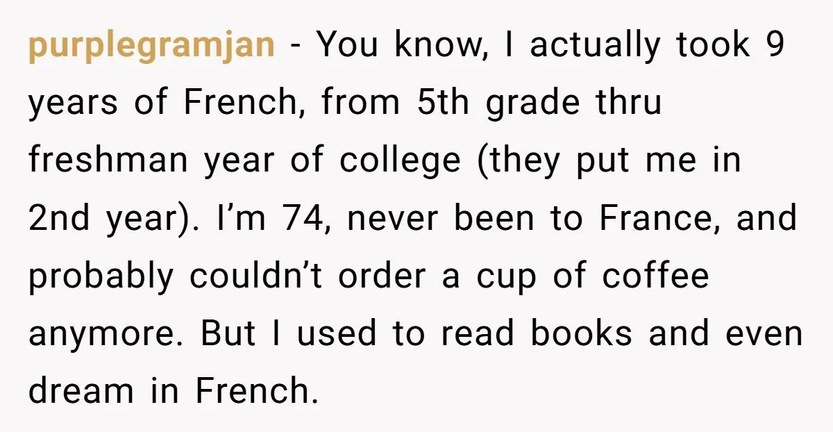 Man Asked Politely For Barstool, Woman Assumes He’s Flirting, His Comeback Left Her Red-Faced Generated by Aubtu.biz