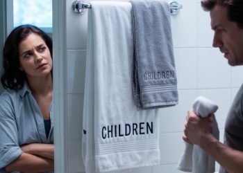 Mom Asks For A Break After Boyfriend Keeps Using Her Kids’ Towels For His Personal Messes