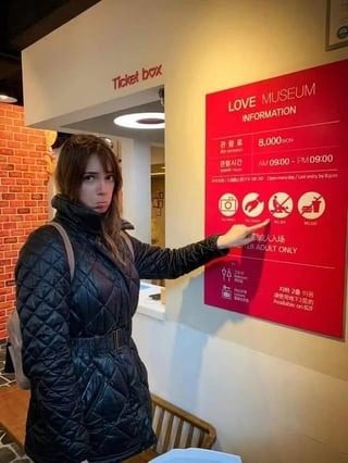 40 Funny And Weird Photos That’ll Make You Say “What Did I Just See?”