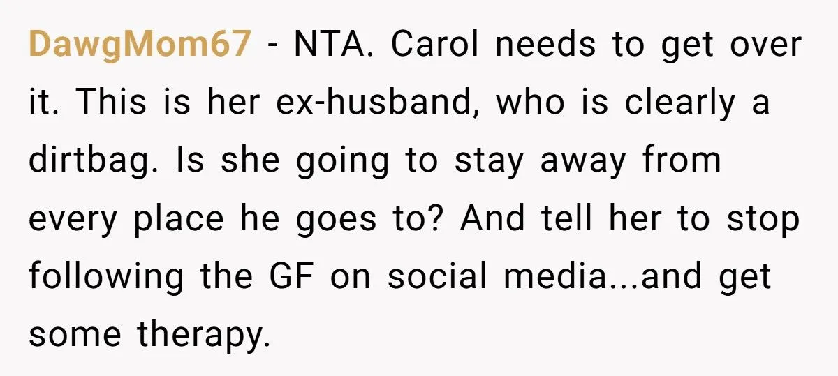 Bride Refuses To Give Up $20K Wedding Venue Even Though Aunt’s Cheating Ex Proposed There