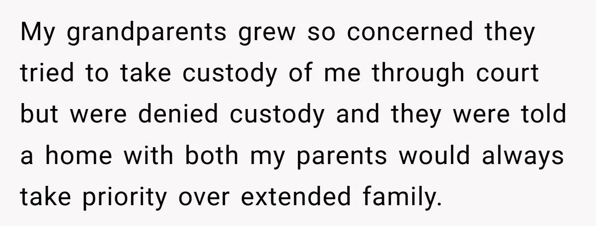 Parents Accuse Wrong Daughter For Years, Turns Out Their Favorite Is The Troublemaker Parents Accuse Wrong Daughter For Years, Turns Out Their Favorite Is The Troublemaker