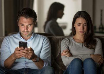 Woman Walked Away After Husband Admits Emotional Connection With Another Woman Over Shared Hobbies