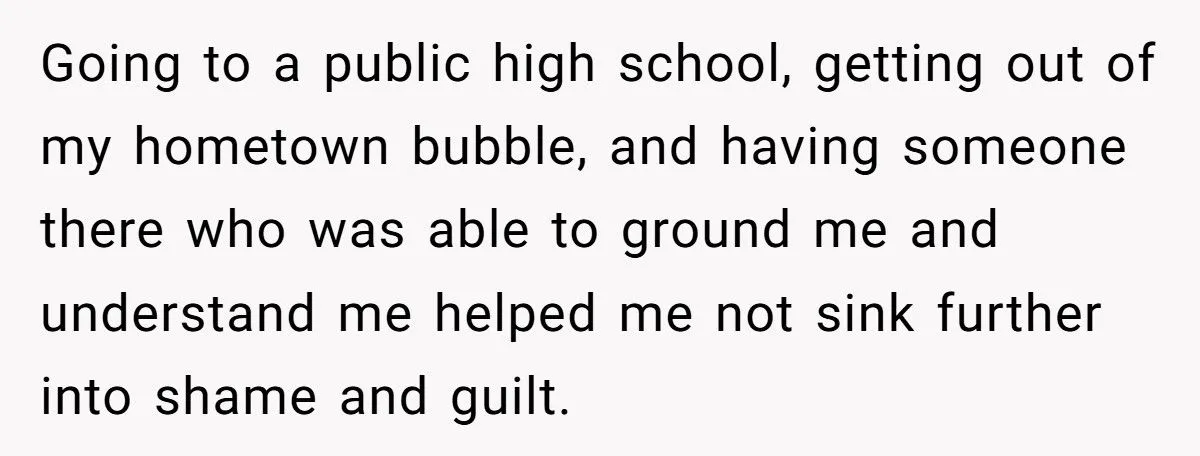 Man Ignored Wife’s Calls During Annual Phone-Free Trip, Later Finds Out It Was A Real Emergency