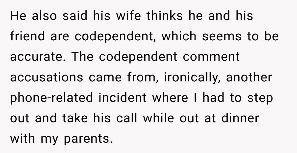 Man Ignored Wife’s Calls During Annual Phone-Free Trip, Later Finds Out It Was A Real Emergency