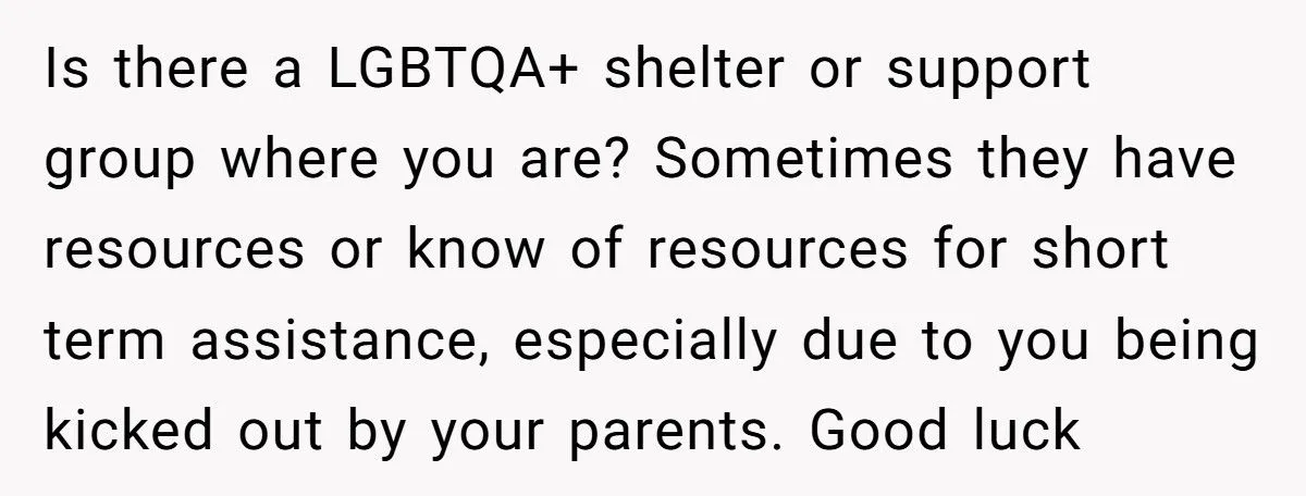 Cashier Shames Broke Customer For Not Donating, Gets Yelled At Over “Nike Shoes” Comment