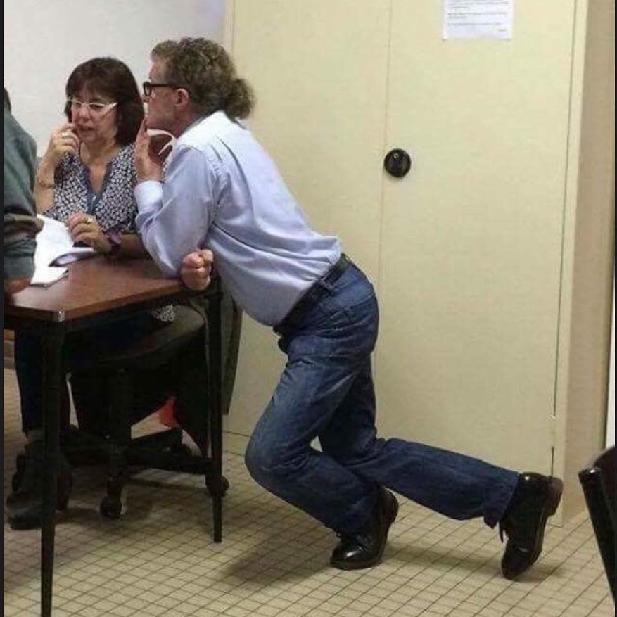 40 Photos Of People Standing Weirdly In Public That Defy All Logic