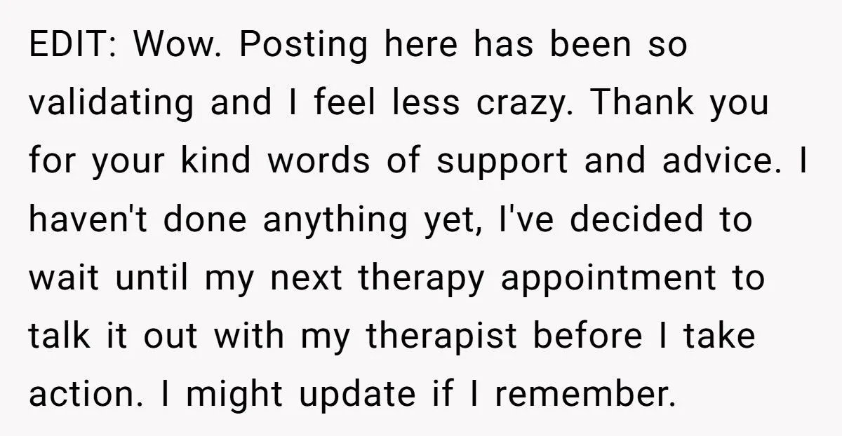 College Freshman Threatens To Turn Off Life360 After Parents Track Every Move