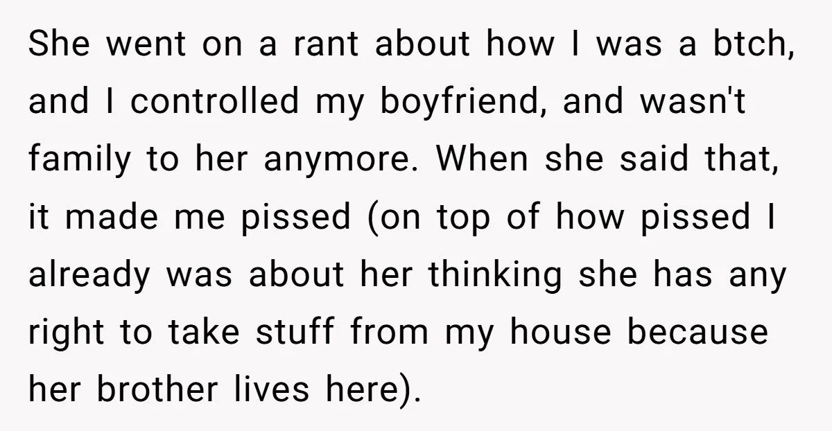 Girlfriend Takes Laptop Back After Boyfriend’s Sister Raids Their House And Steals It From Her