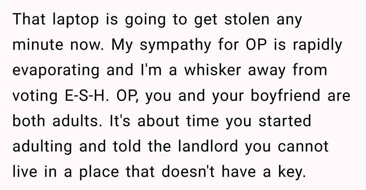 Girlfriend Takes Laptop Back After Boyfriend’s Sister Raids Their House And Steals It From Her