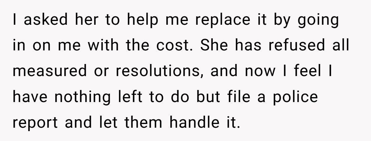 Boyfriend Gets Furious After Girlfriend Covers For Her “Good Friend” Who Stole His $1,800 Camera