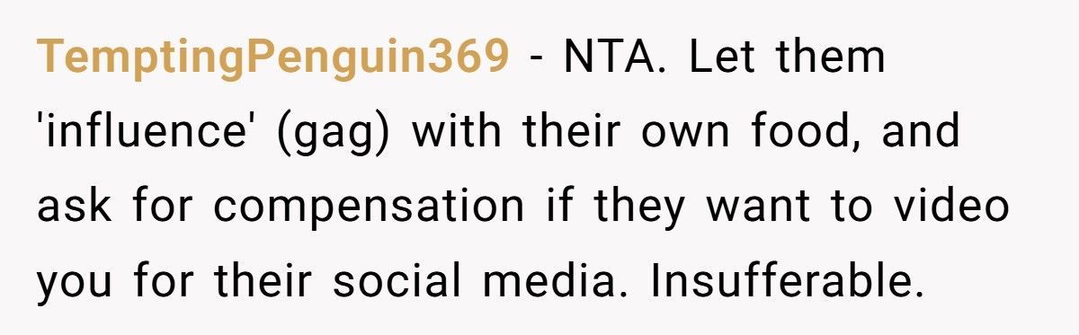 Hungry Diner Refuses To Let Influencers Take Pictures Of Their Food, So They Call Diner Selfish