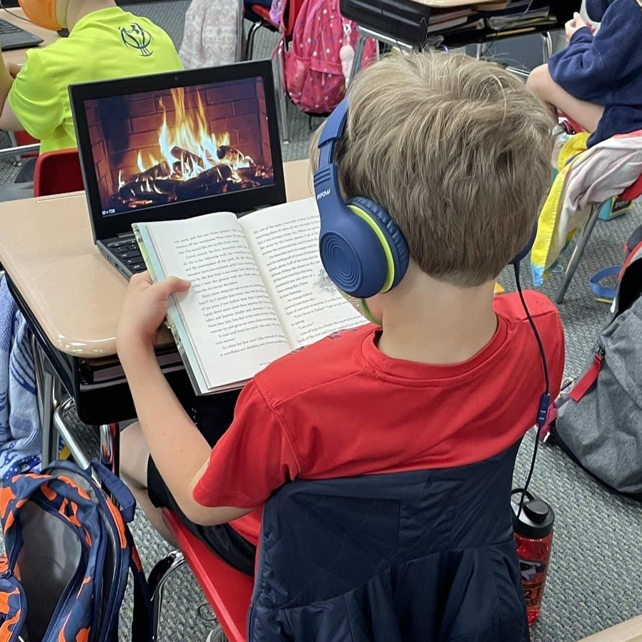 40 Weird And Wild Photos That Will Leave You Scratching Your Head, Laughing, And Maybe A Little Creeped Out