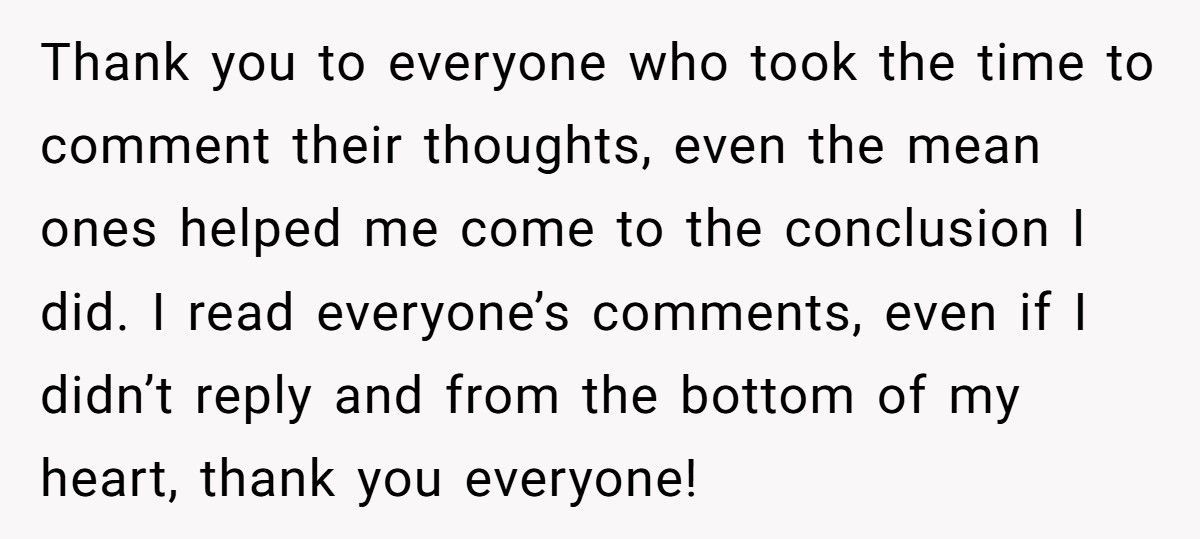 Bride Refuses Fiancé’s “Cursed” Family Rings, His Mother Explodes With Dozens Of Texts