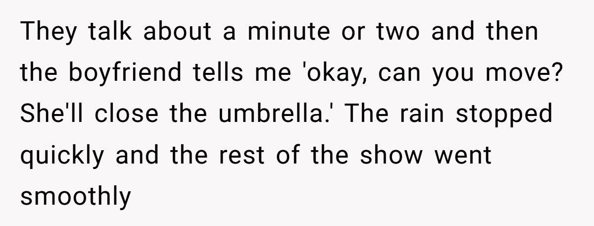 Tall Guy Gets Petty Revenge On Woman Who Opens Umbrella At Concert And Blocks Dozens Of Viewers Tall Guy Gets Petty Revenge On Woman Who Opens Umbrella At Concert And Blocks Dozens Of Viewers