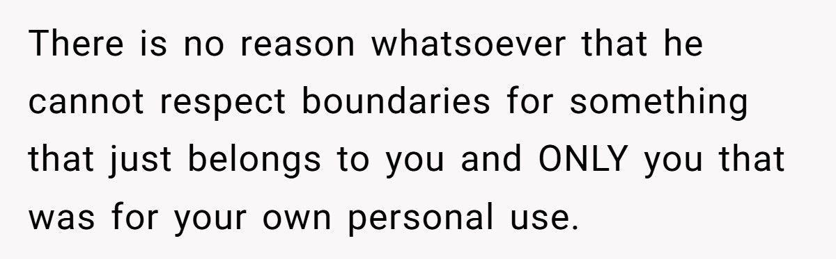 Woman Finally Tells Boyfriend The Real Reason He Can’t Use Her Chair, Now He Won’t Speak To Her