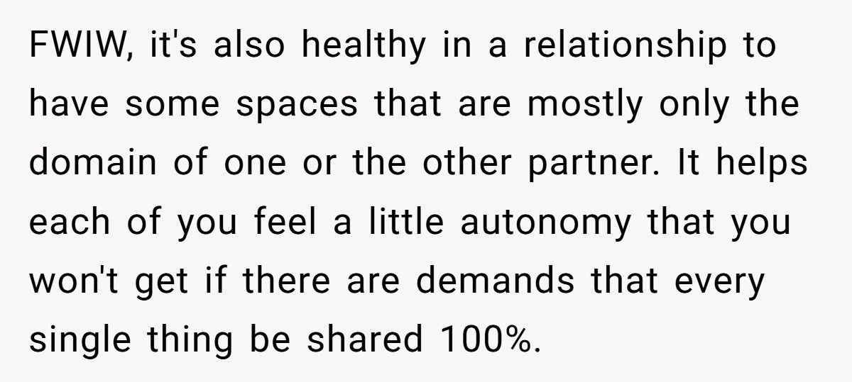 Woman Finally Tells Boyfriend The Real Reason He Can’t Use Her Chair, Now He Won’t Speak To Her