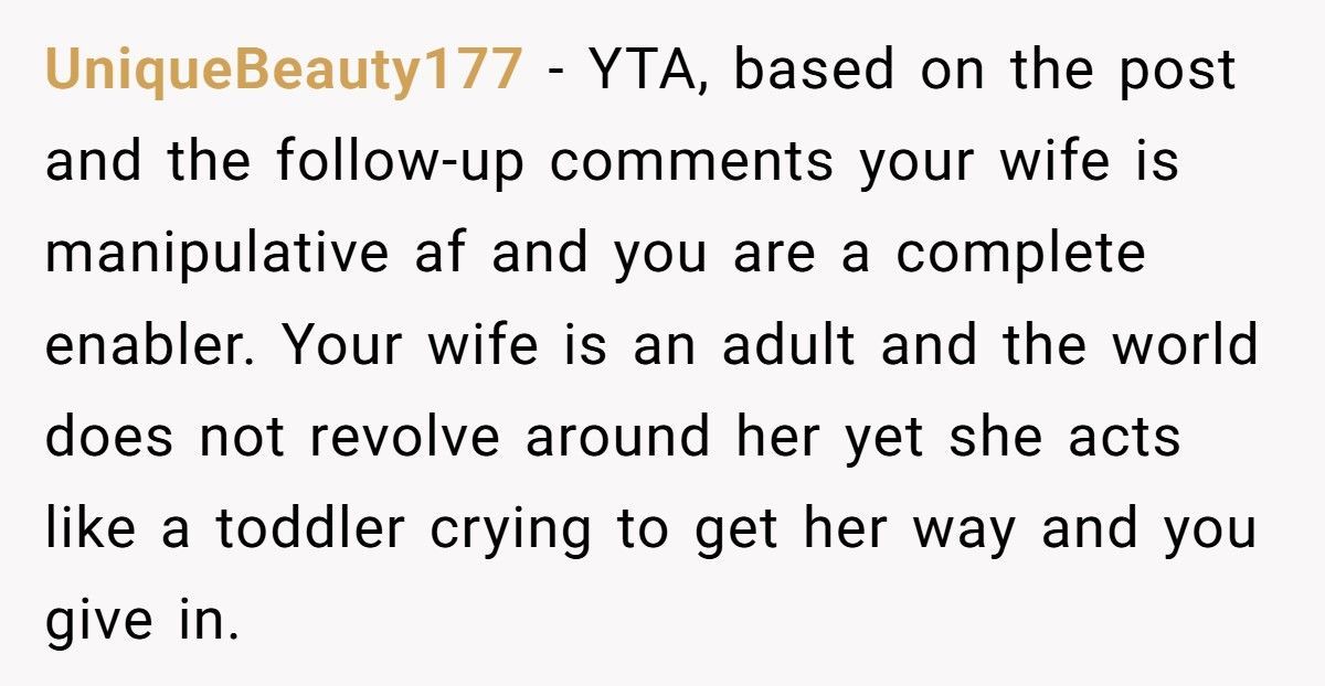 Teen Slams Dad For Babying Mom After Fight With Daughter Over Haircut