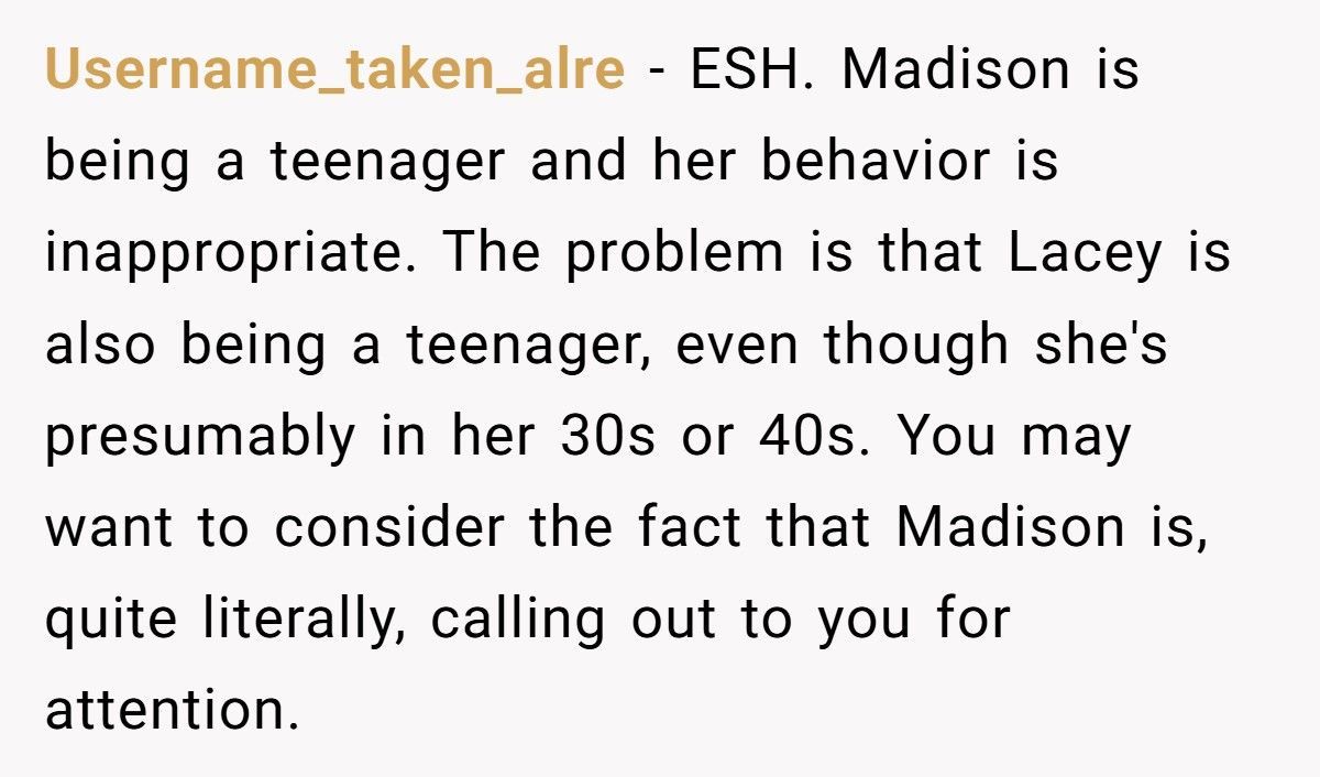 Teen Slams Dad For Babying Mom After Fight With Daughter Over Haircut