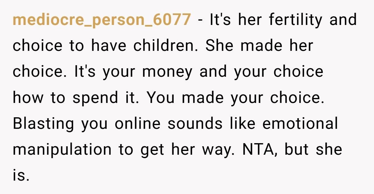 Dad Refuses To Give Daughter $350K Saved For Future Grandkids After She Chooses To Be Child-Free