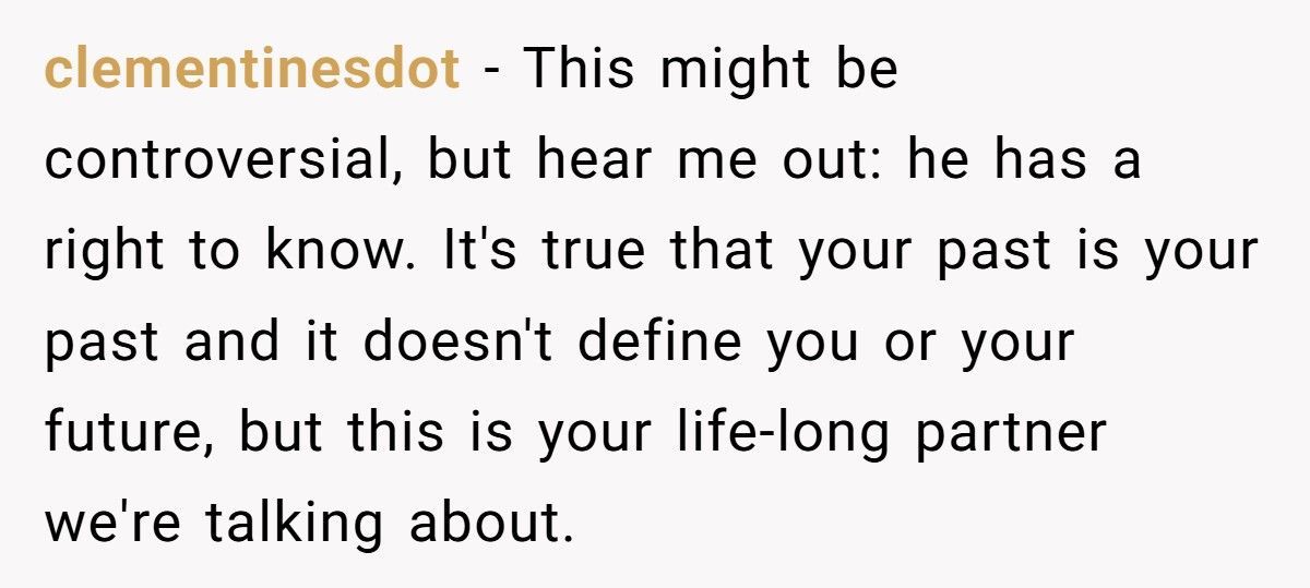 Woman Hides Escort Past From Fiancé For Two Years, Finally Confesses And Gets the Surprise Of Her Life