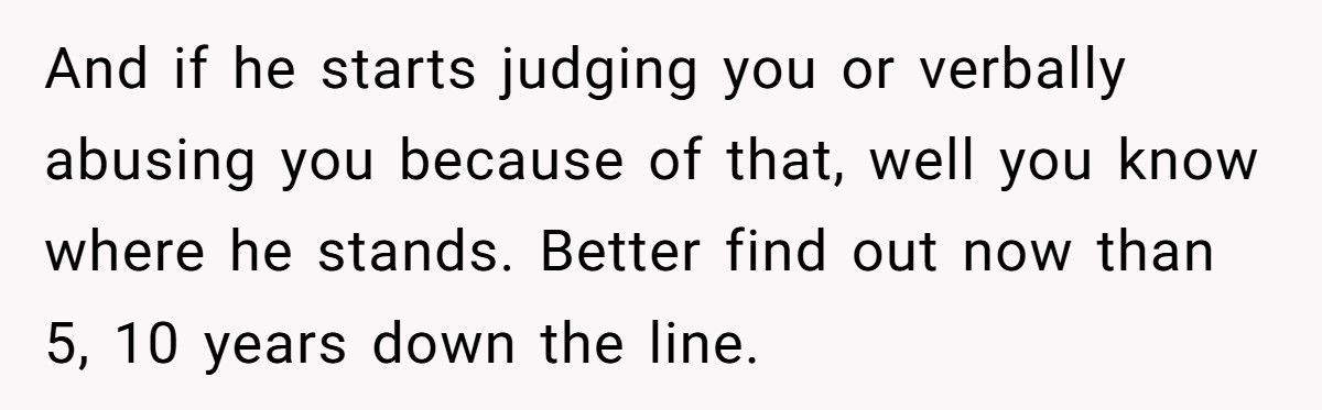 Woman Hides Escort Past From Fiancé For Two Years, Finally Confesses And Gets the Surprise Of Her Life