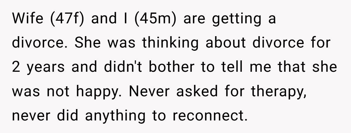 Man Starts Dating His Ex-Wife’s Best Friend After Divorce, Now She’s Furious He “Filled The Vacancy”