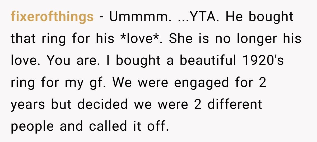 Fiancée Refuses “Recycled” Engagement Ring After Learning It Was Bought For His Ex